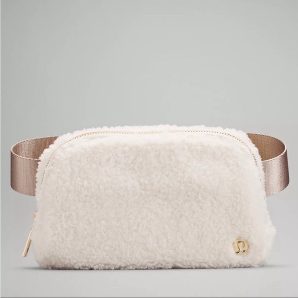 lululemon athletica Bags Nwt Lululemon Everywhere Fleece Belt Bag In Light Ivory With Gold